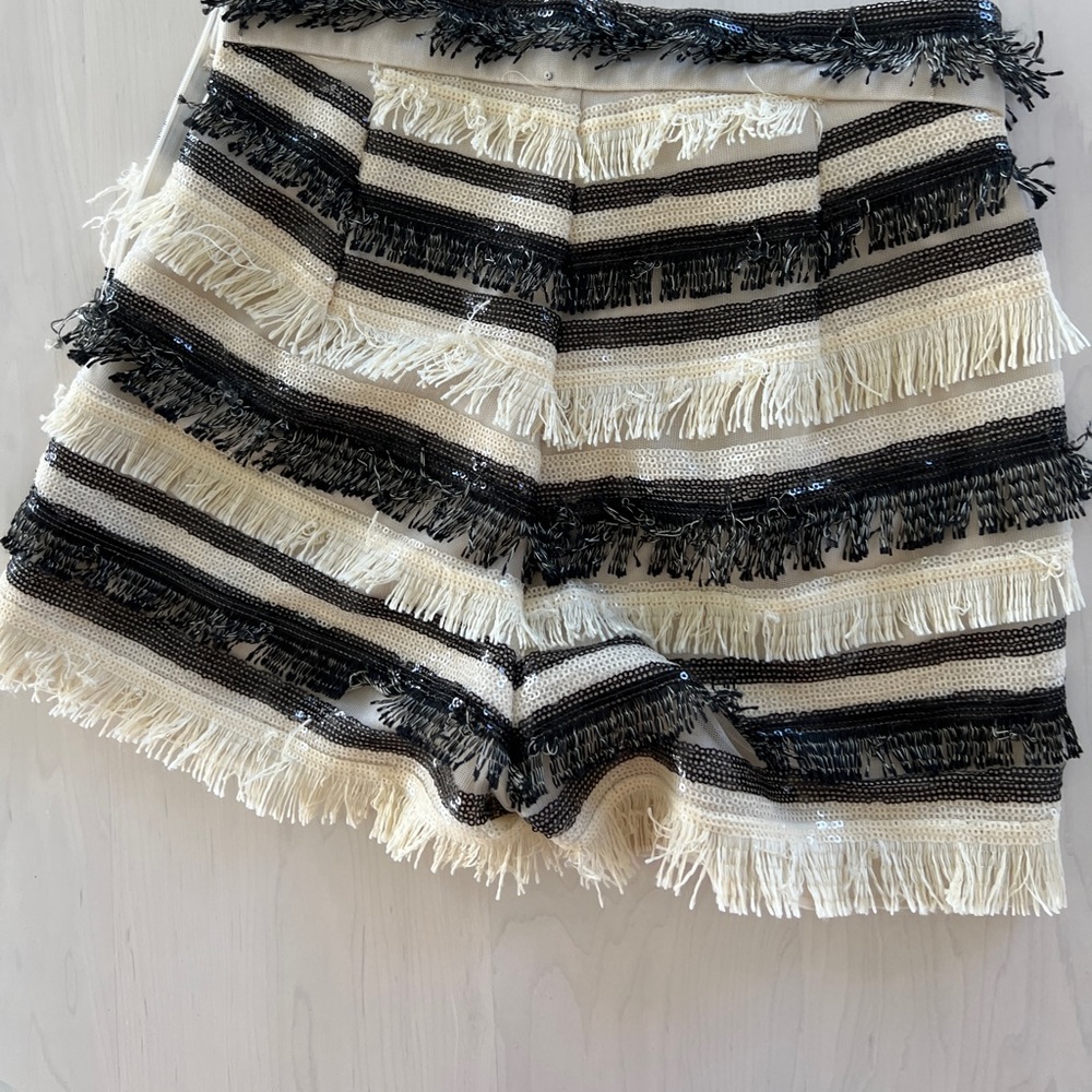 ILMOU shorts with sequins